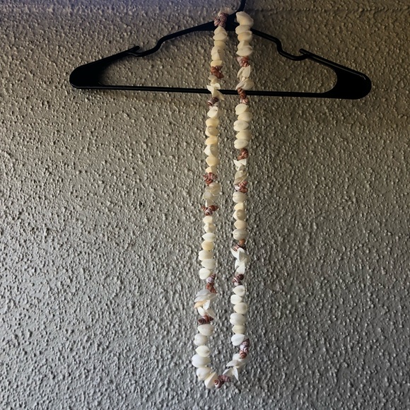 Natural Seashell Necklace. Color of Shells mostly White with Beige/tan shells - Picture 5 of 5